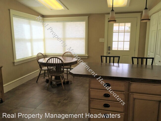 Foto del edificio - 4 br, 1.5 bath House - 802 N Rodney St