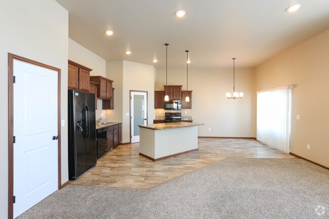 3BR, 3BA - 2,100 SF - Maple Grove Townhomes