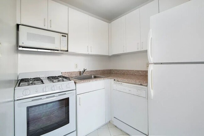 Building Photo - 227 Mulberry St