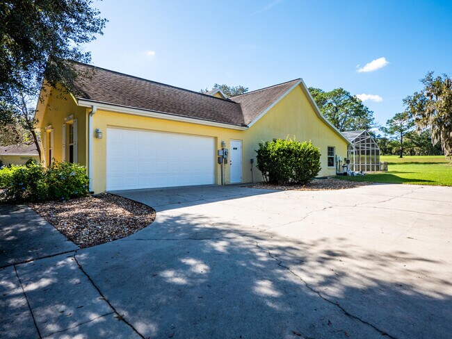 Building Photo - 5078 NW 76th Ct