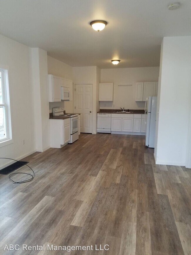 Building Photo - 540 Wausau Rd