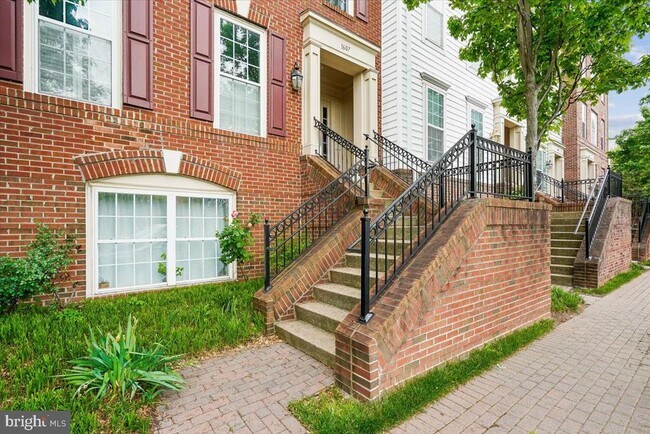 Foto del edificio - 1607 Potomac Greens Dr