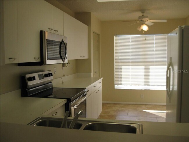 Building Photo - 3980 Ironwood Cir