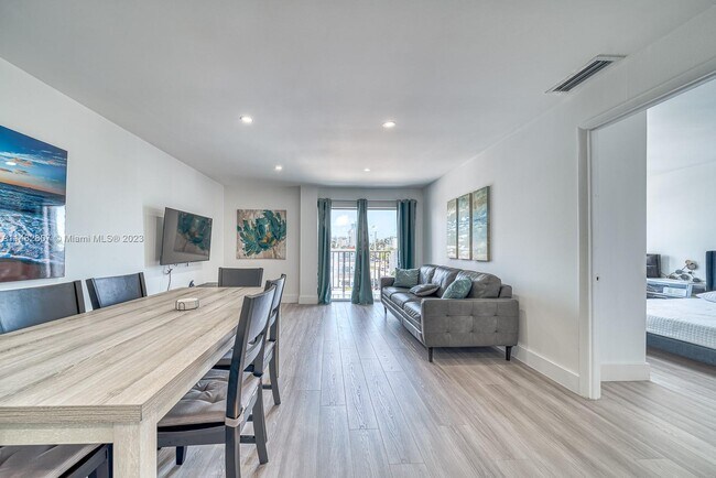 Foto del edificio - 6545 Indian Creek Dr