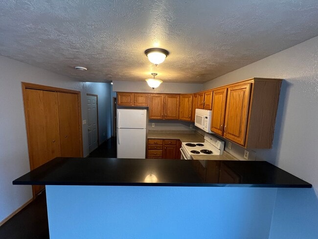 Building Photo - 1602 S Campbell Trail