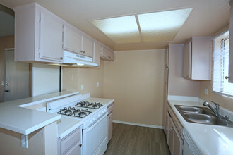 Rollingwood Apartments photo'