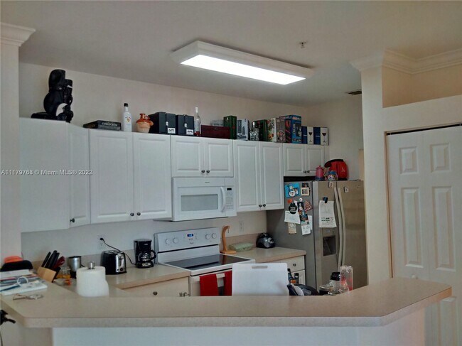 Building Photo - 4404 SW 160th Ave