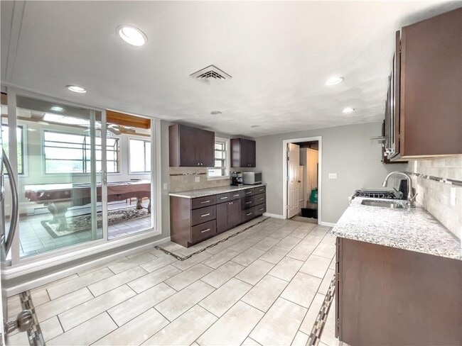 Building Photo - 101 Woodland Ave