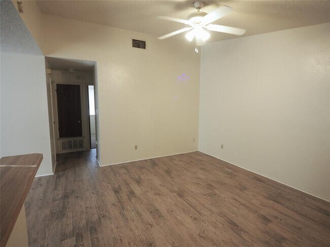 Building Photo - 11300 Nicole Cove