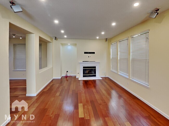 Building Photo - 5518 Le Franc Dr