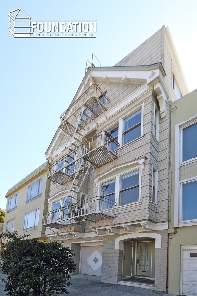 Building Photo - Charming, S.F. 2BD/2BA Flat- Parking - FOU...