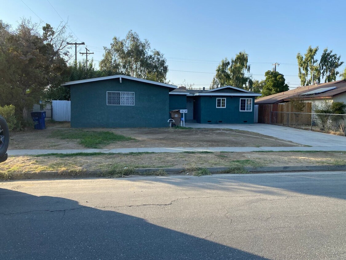 3535 Balboa Dr Bakersfield, CA 93304 Alquileres en Bakersfield, CA