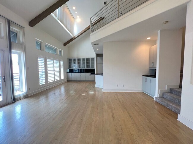 Foto del edificio - 3532 Cedarplaza Ln