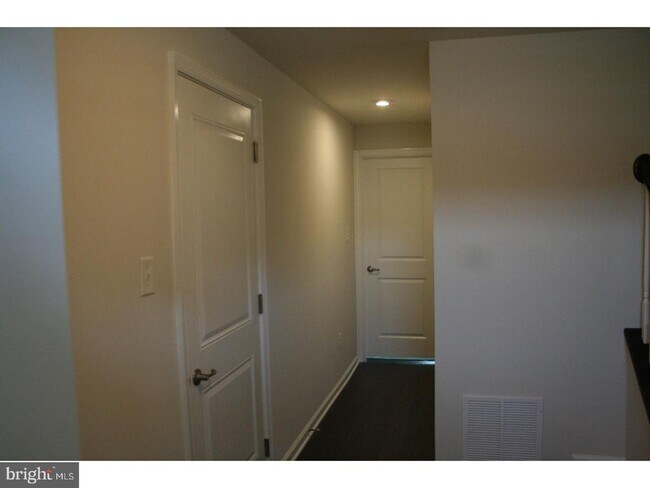 Foto del edificio - 118 Meridian Ln