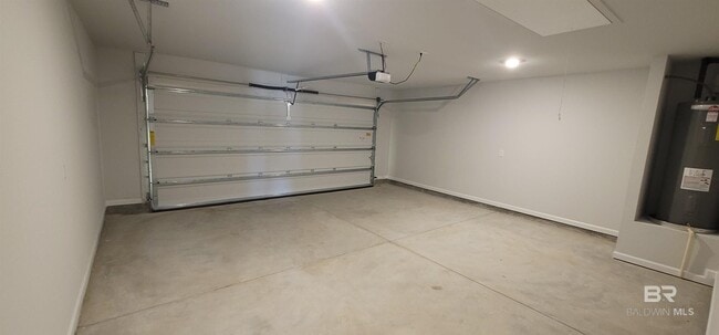 Building Photo - 388 Winters Ave