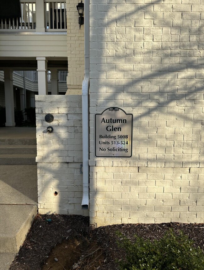 Foto del edificio - 4316 Summercrest Blvd