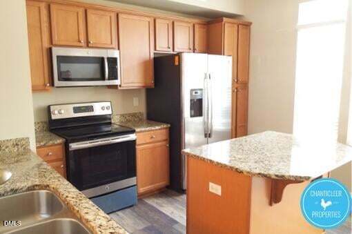 Foto del edificio - 506 Berry Chase Way