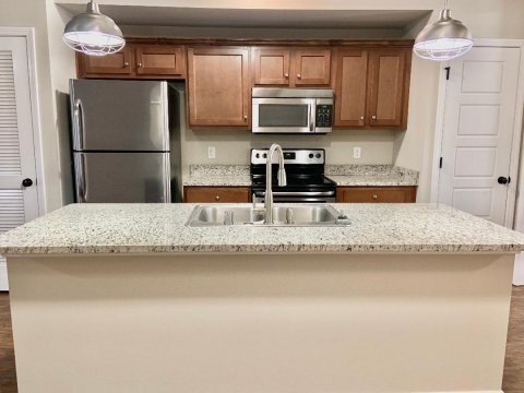 Foto del edificio - 105 Riverwood Ave