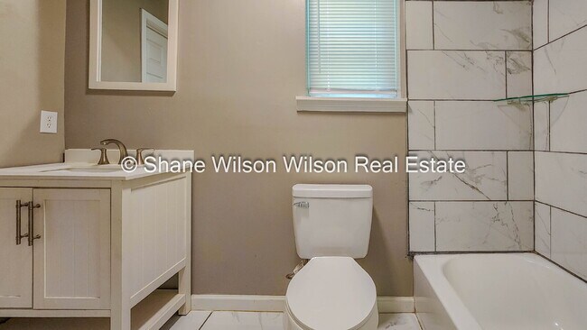 Foto del edificio - Cute little 1 BR / 1 BA apartment.  Move in special! 1/2 off the first month's rent!  Come View t...