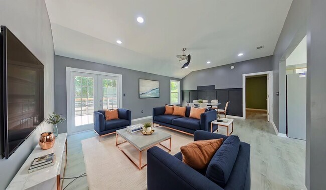 Foto del edificio - 415 Juniper Dr