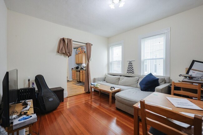 Foto del edificio - 155-157-157 Murdock St
