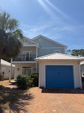 Building Photo - 3704 Tiki Dr