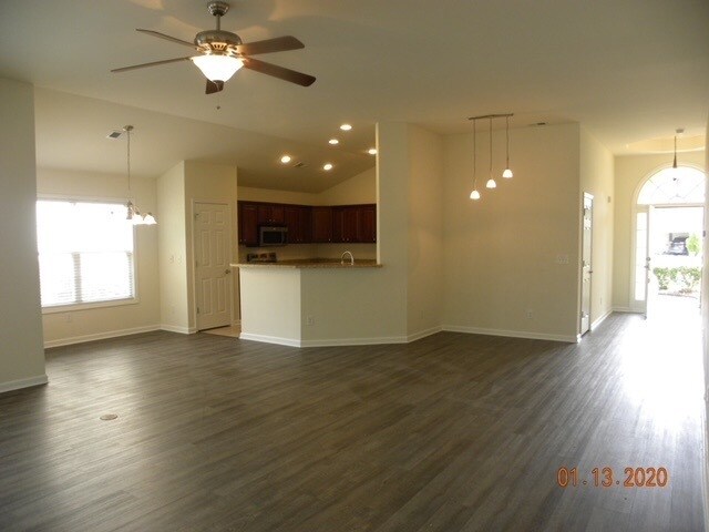 Building Photo - 235 Marbella Dr