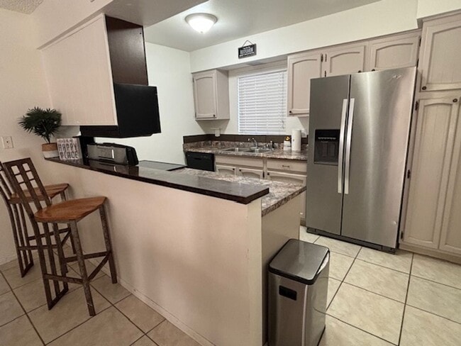 Building Photo - 3 Bedroom - 2 Bath Pool Home