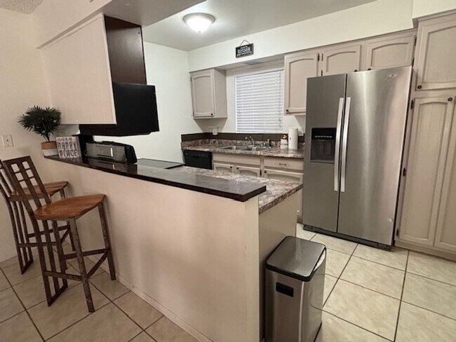 Foto del edificio - 3 Bedroom - 2 Bath Pool Home