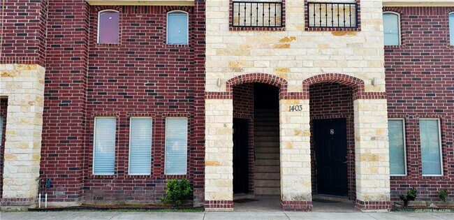 Building Photo - 1403 W Kiwi