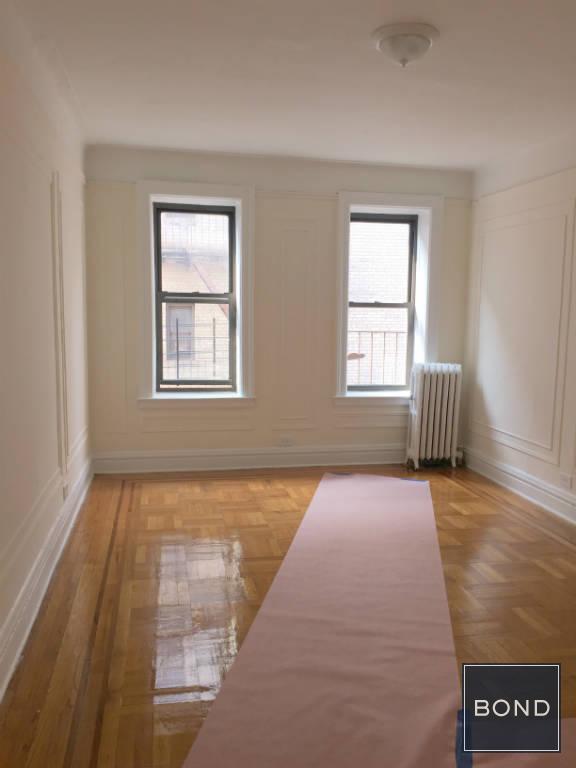 Building Photo - 4879 Broadway
