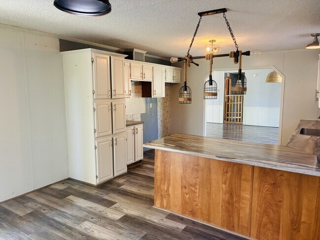 Foto del edificio - 424 E Air Depot Rd