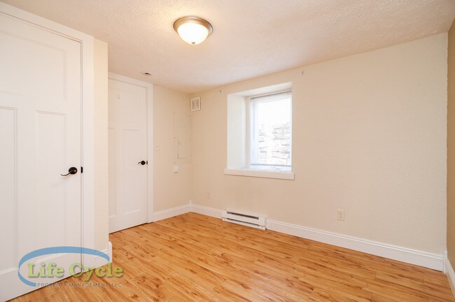 Building Photo - 3522 Marine St SW