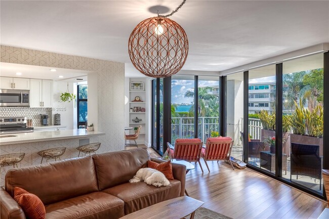 Foto del edificio - 4000 Towerside Terrace