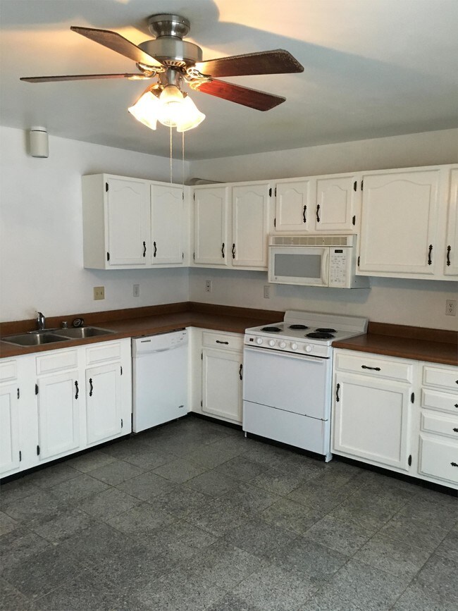 Building Photo - 2108 McKenna Blvd