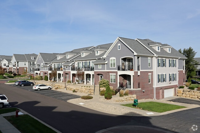 Foto del edificio - Glacier Valley at Reston Heights