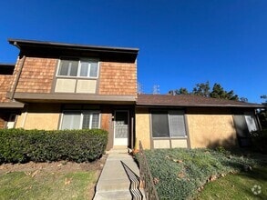 Building Photo - 1526 Towhee Ct
