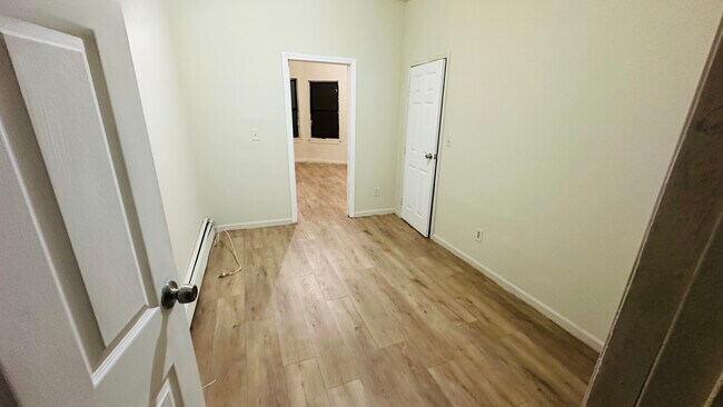 dormitorio número 3 - 56 Groshon Ave