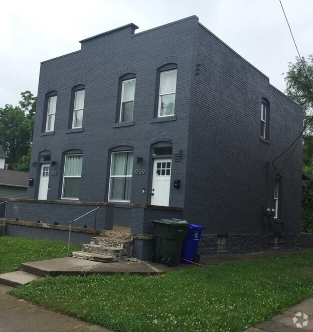 Building Photo - 959 E Mound St