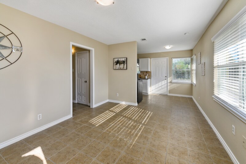 115 Arbor St Unit 12, Baytown, TX 77520 Room for Rent in Baytown, TX