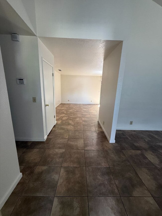 Building Photo - 5083 Moss Creek Cir