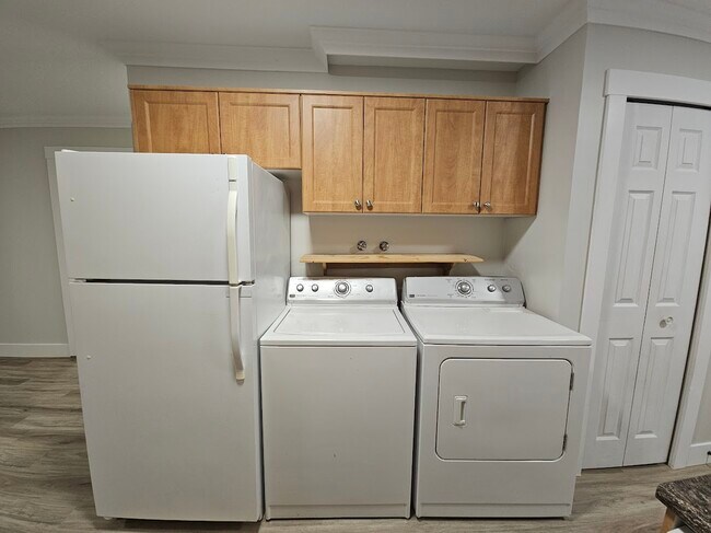 Photo du bâtiment - 9705 McNaught Rd