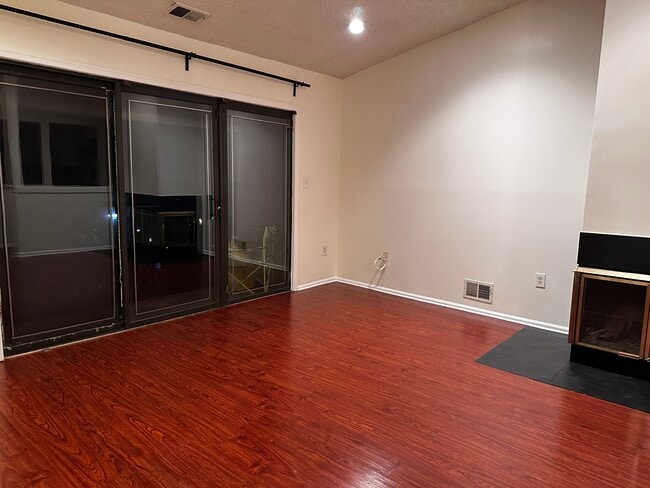 Building Photo - 479 Danbury Ln
