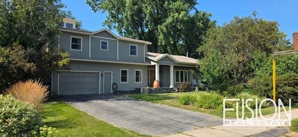 Building Photo - 185 Crescent Beach Dr