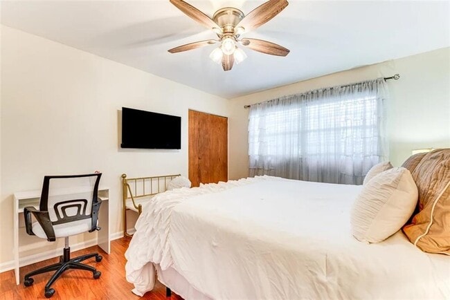 Foto del edificio - 841 Artwood Rd NE