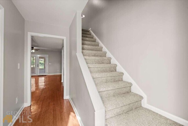 Building Photo - 770 Coventry Township Pl