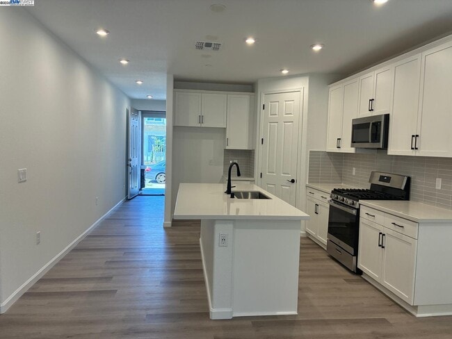 Building Photo - 3024 Red Canard Wy