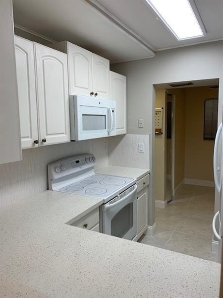 Foto del edificio - 1021 Mockingbird Ln