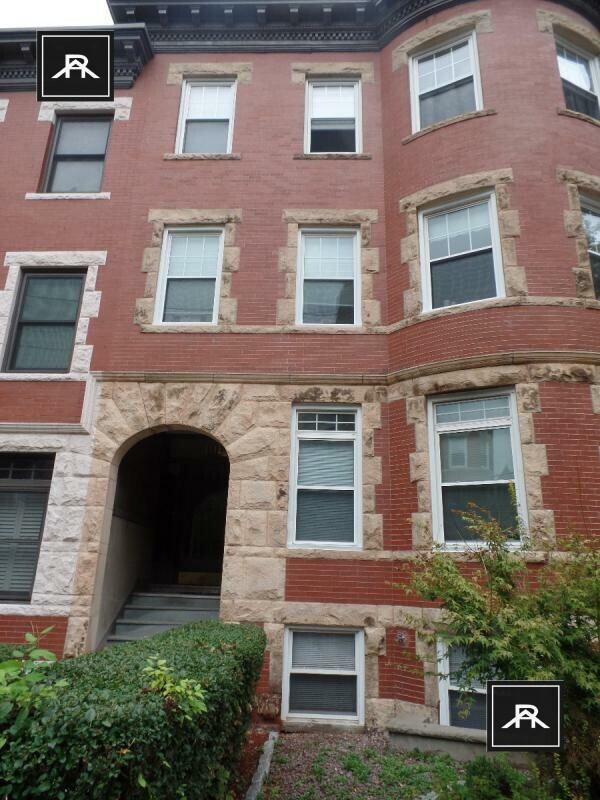 Foto del edificio - 3 bedroom in Brookline MA 02446