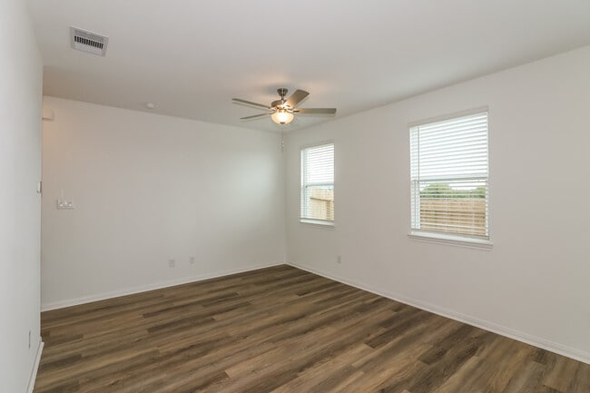 Interior Photo - Millers at Elyson